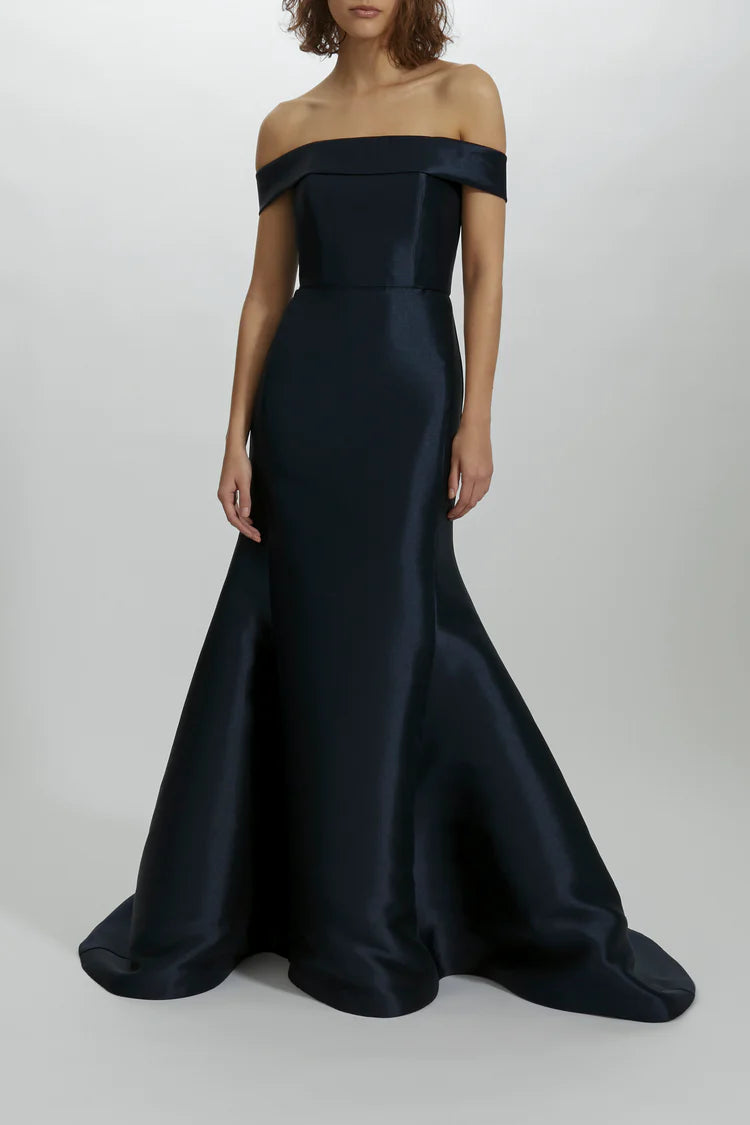 amsale black dress Amsale Evening Dress Bow Back Fit To Flare Gown P451M