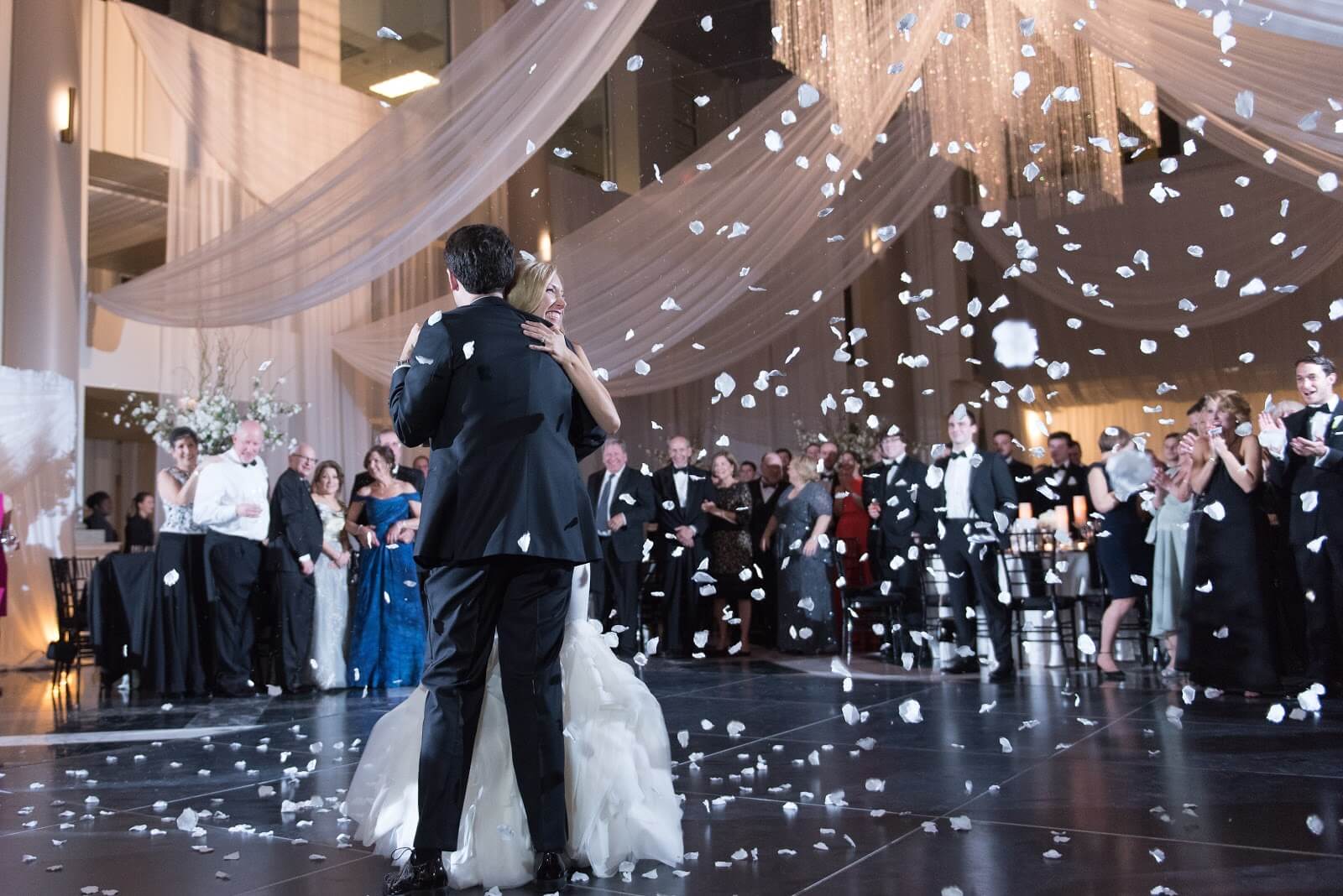 40 Wedding Favors Ideas That Will Leave a Lasting Impression - Joy