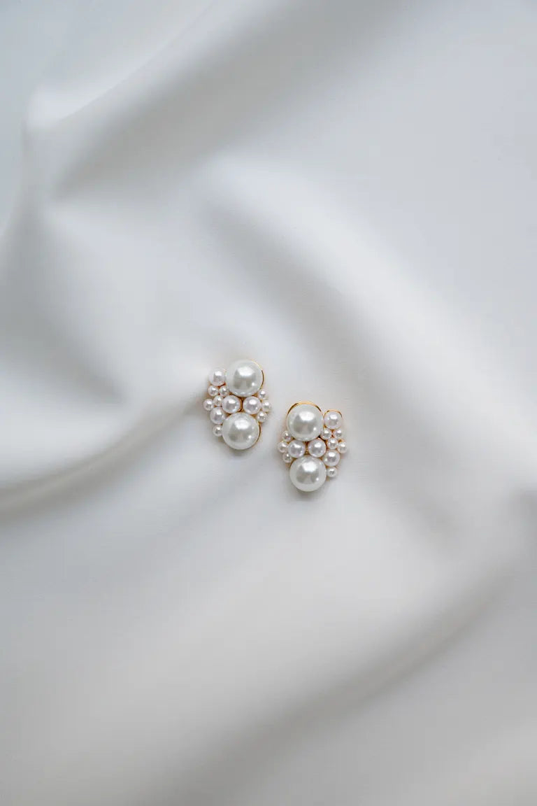 Natalya Pearl Cluster Earring Gold/Ivory
